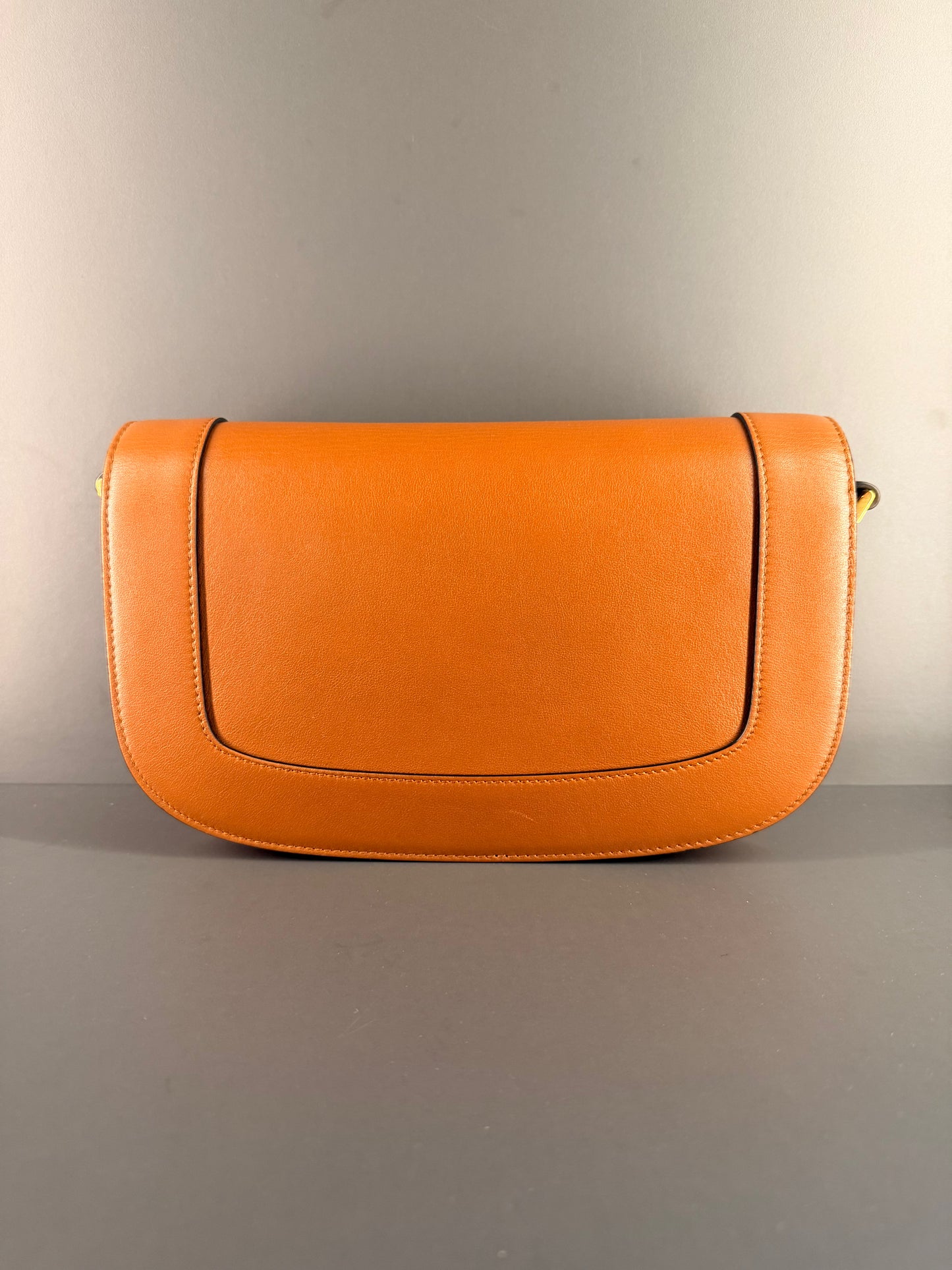VALENTINO TAN SUPERVEE SHOULDER BAG
