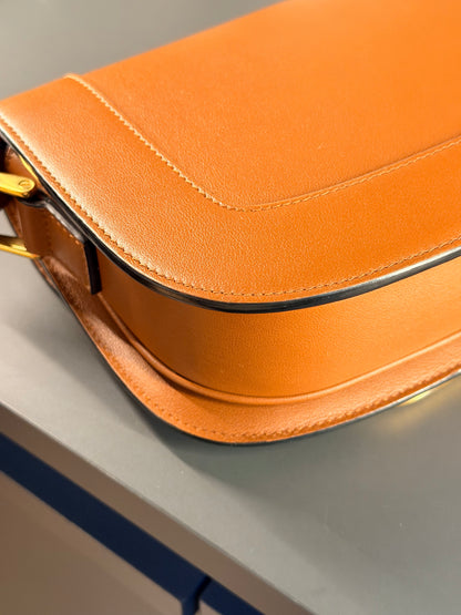 VALENTINO TAN SUPERVEE SHOULDER BAG