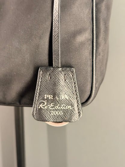 PRADA BLACK NYLON RE EDITION 2005 CROSSBODY BAG