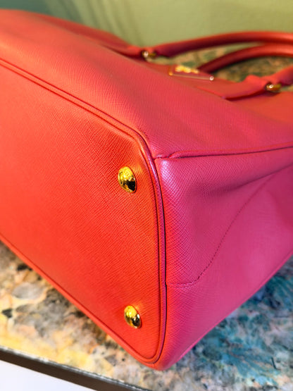 PRADA RED MEDIUM GALLERIA HANDBAG