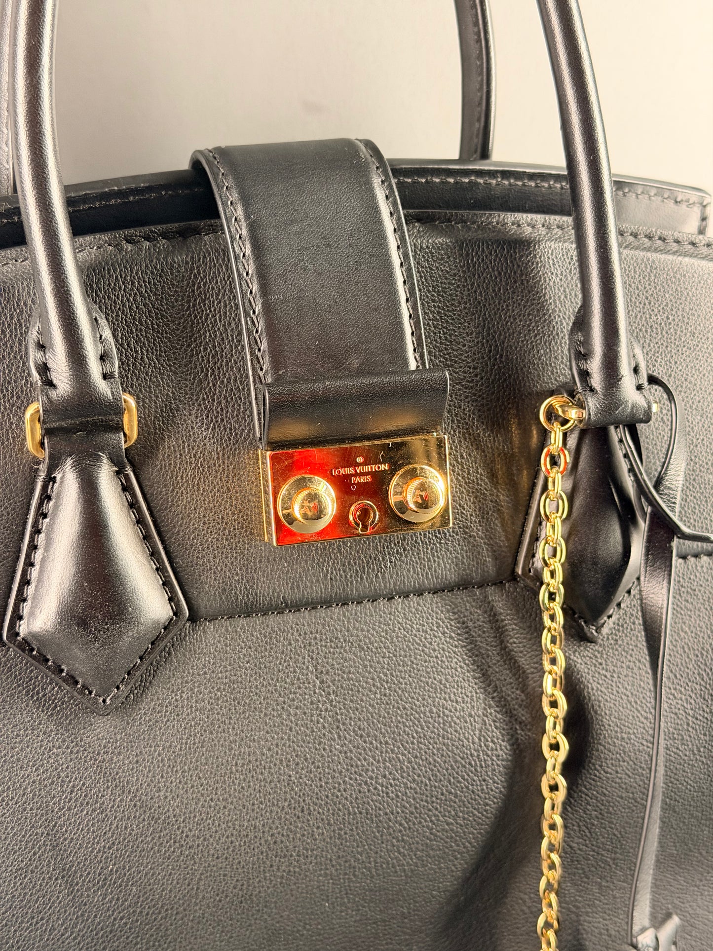 LOUIS VUITTON BLACK COUR MARLY PM HANDBAG