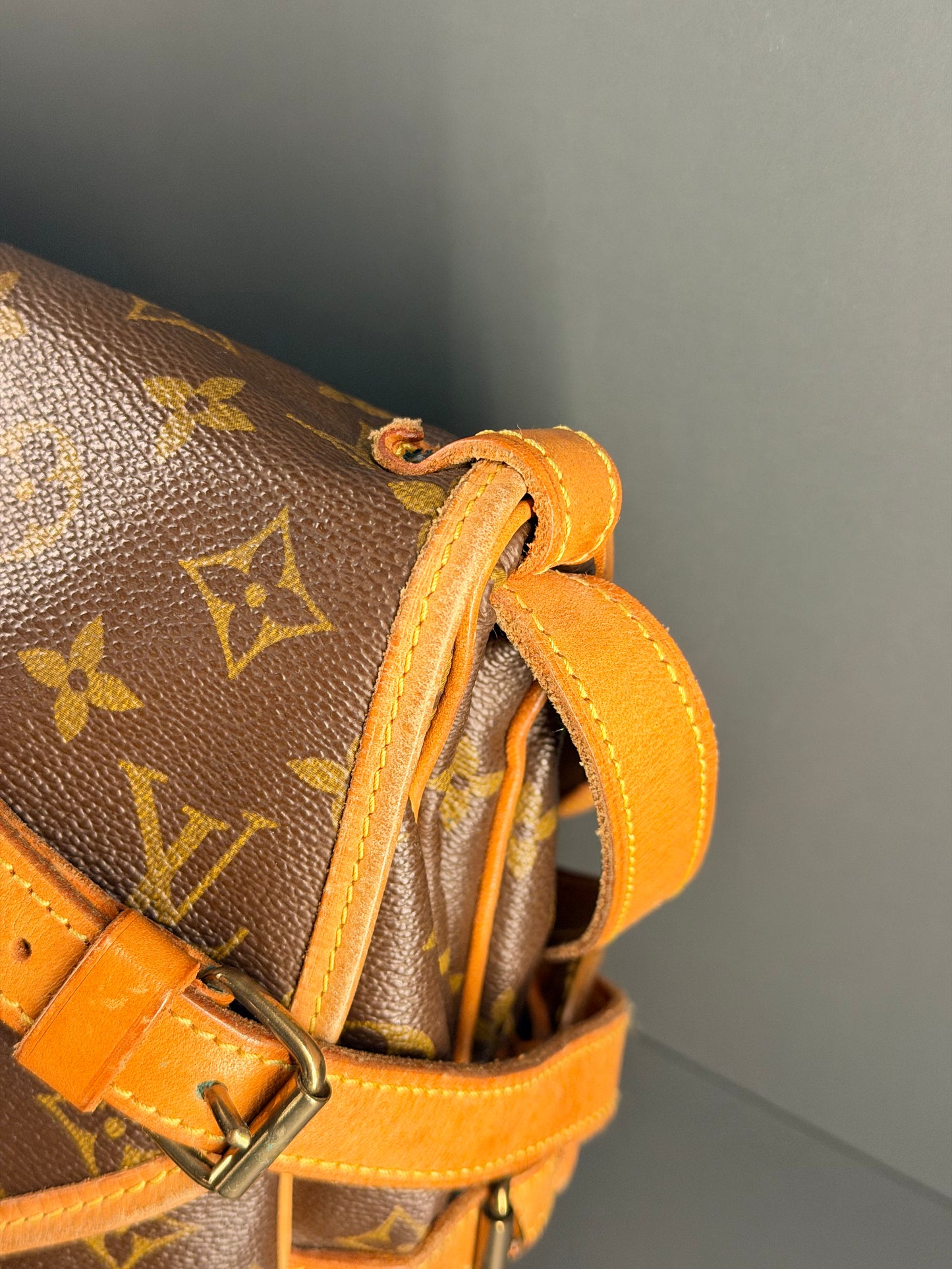 LOUIS VUITTON MONOGRAM SAUMUR 30 CROSSBODY BAG