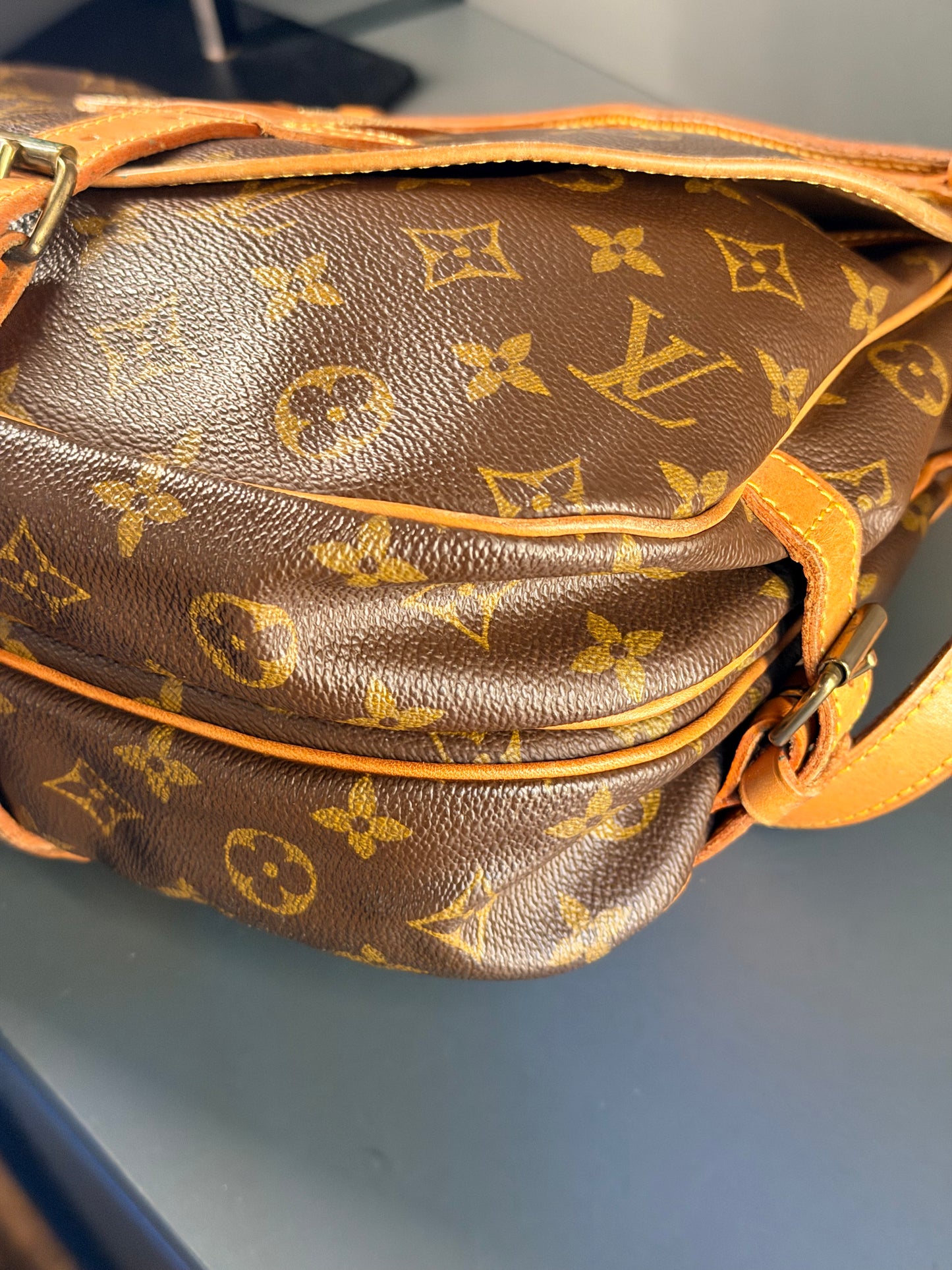 LOUIS VUITTON MONOGRAM SAUMUR 30 CROSSBODY BAG