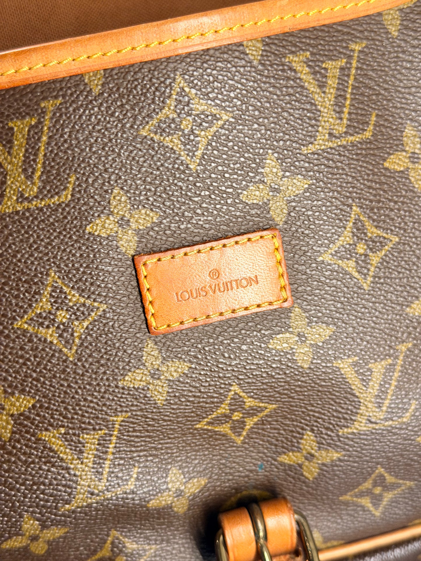 LOUIS VUITTON MONOGRAM SAUMUR 30 CROSSBODY BAG