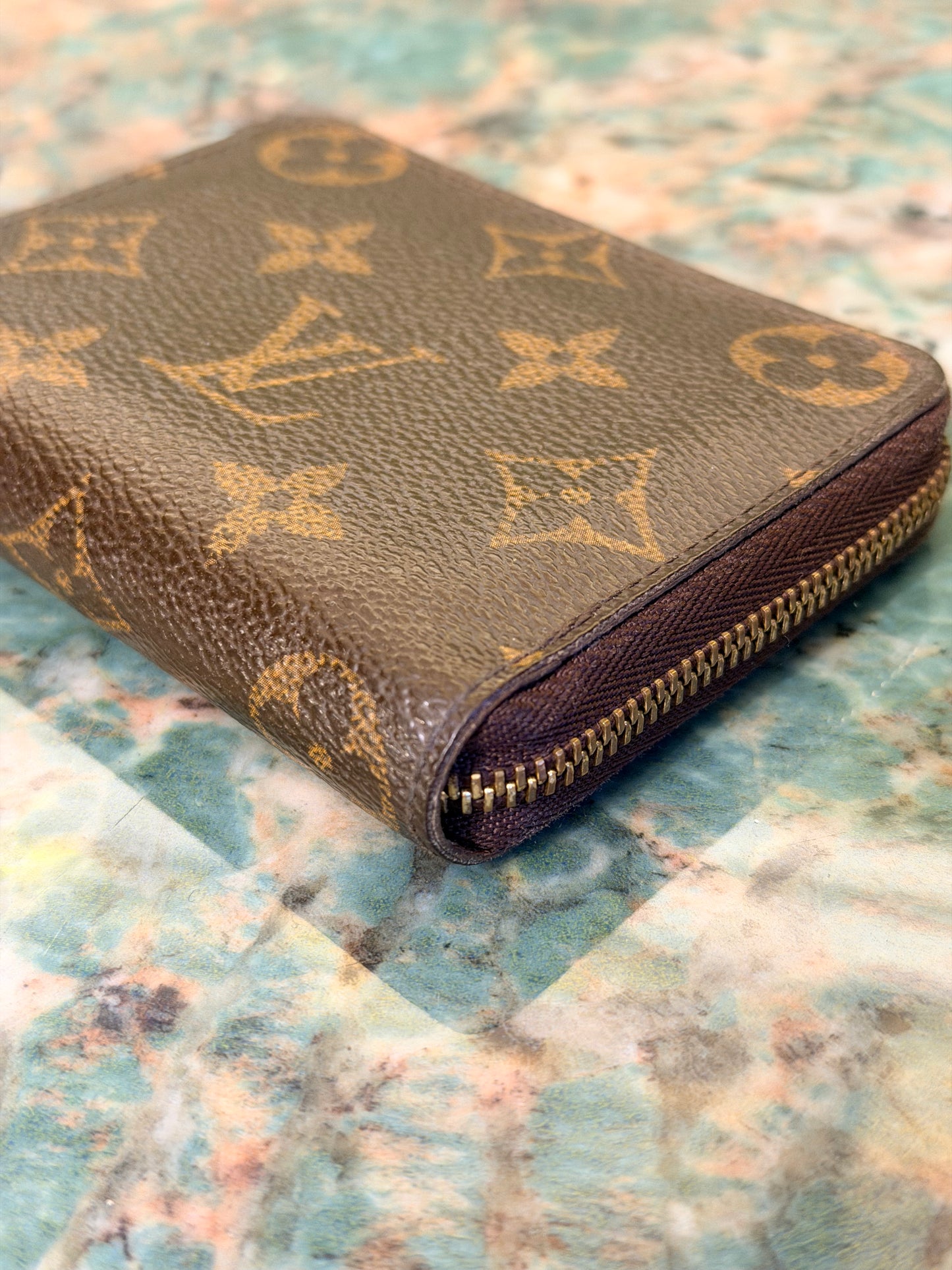 LOUIS VUITTON MONOGRAM ZIPPY COIN