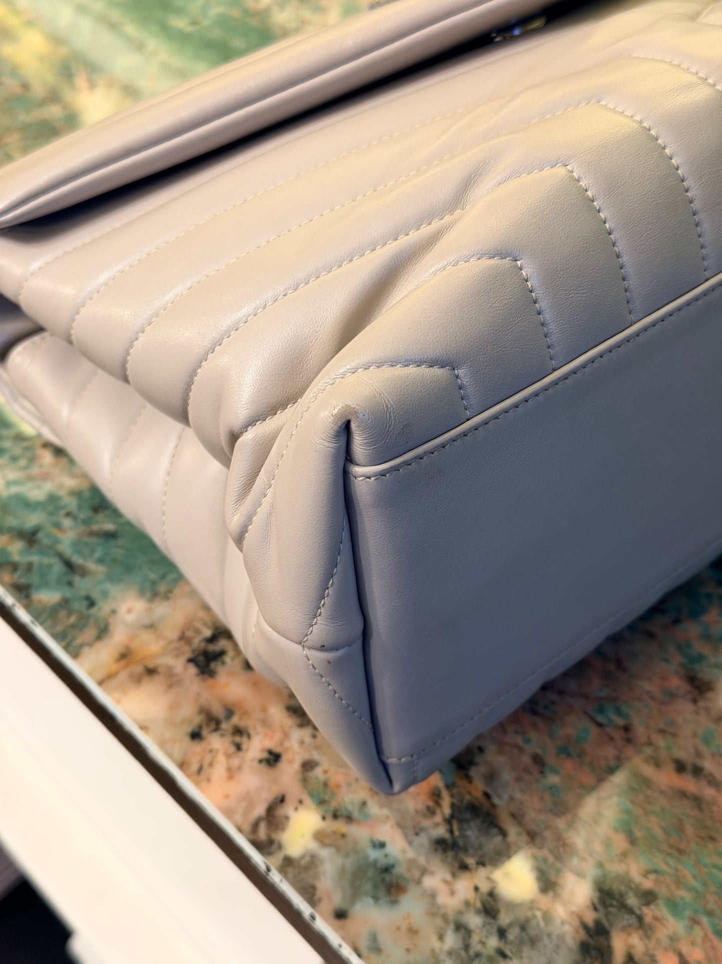 SAINT LAURENT GRAY MEDIUM LOU LOU SHOULDER BAG