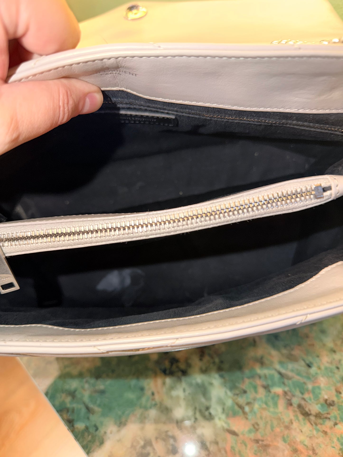 SAINT LAURENT GRAY MEDIUM LOU LOU SHOULDER BAG