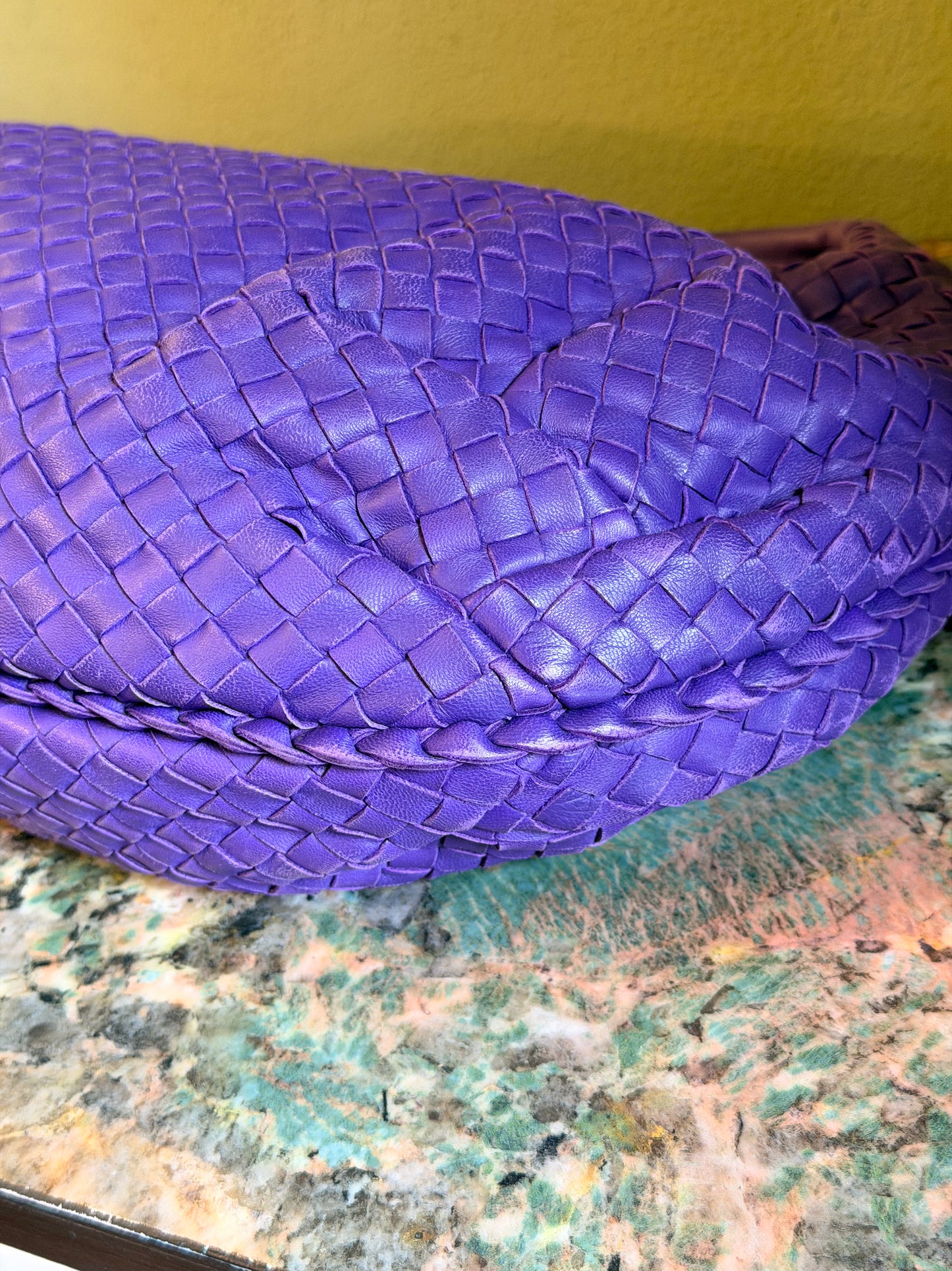 BOTTEGA VENETA PURPLE BELLY SHOULDER BAG