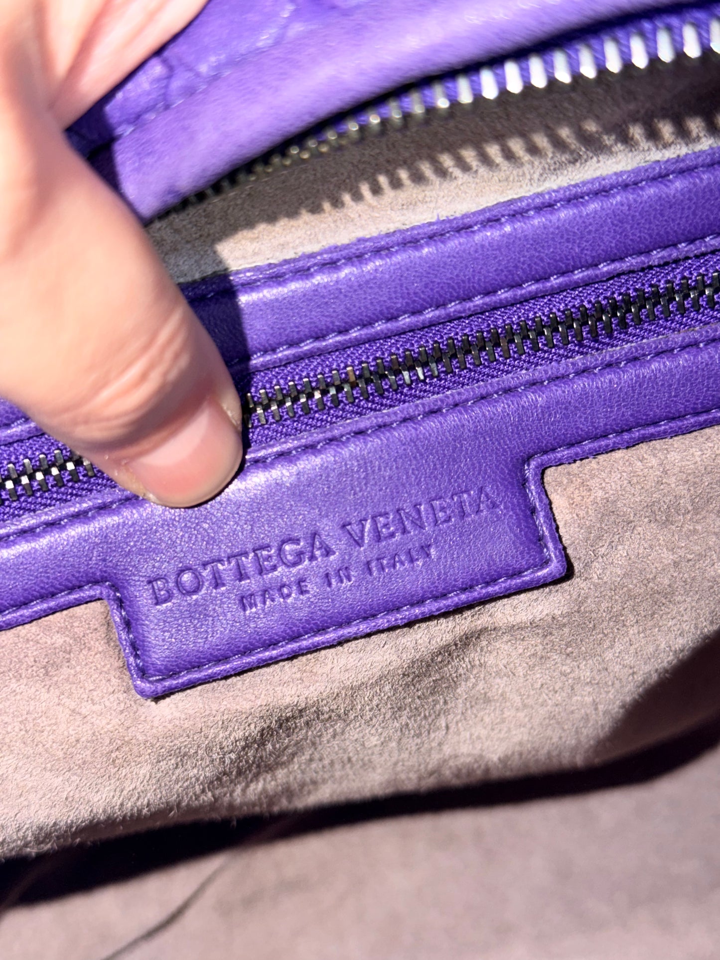 BOTTEGA VENETA PURPLE BELLY SHOULDER BAG