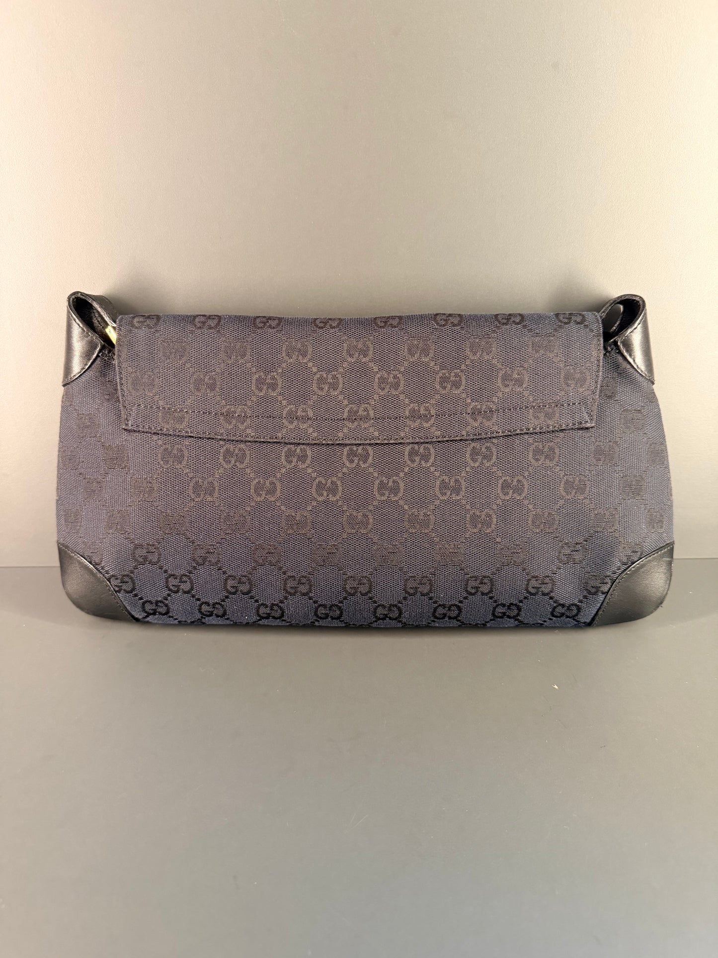 GUCCI BY TOM FORD BLACK GG CANVAS TIGER CHARM SHOULDER BAG