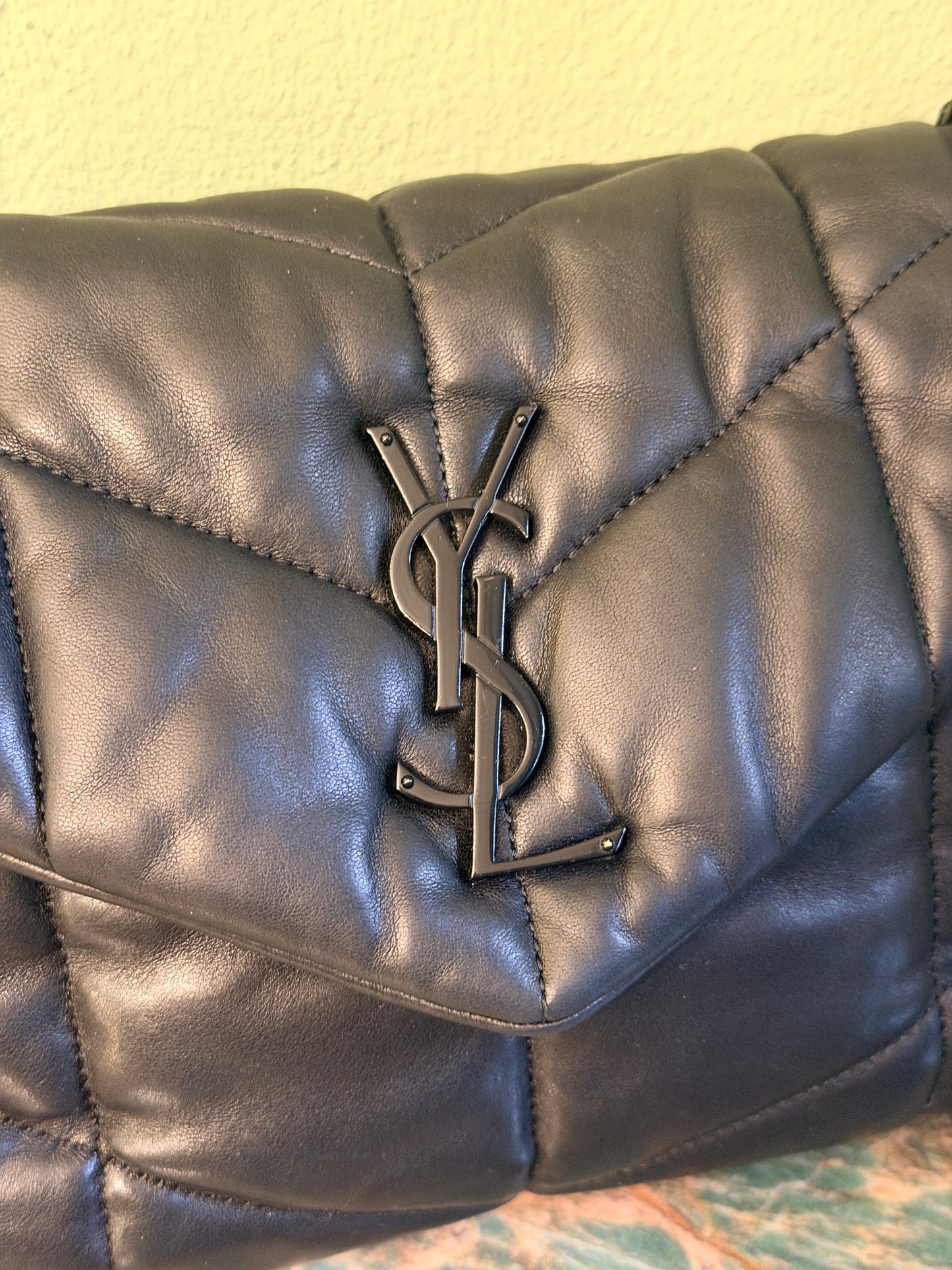 SAINT LAURENT BLACK SMALL LOULOU PUFFER SHOULDER BAG