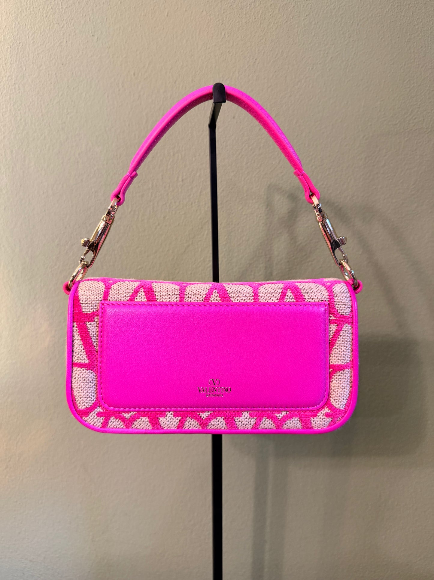 VALENTINO PINK V LOGO SMALL LOCÒ HANDBAG