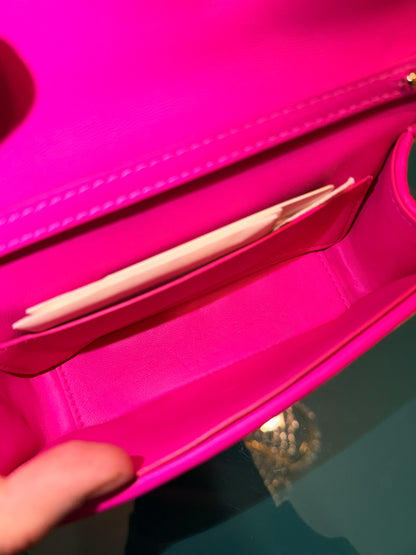 VALENTINO PINK V LOGO SMALL LOCÒ HANDBAG