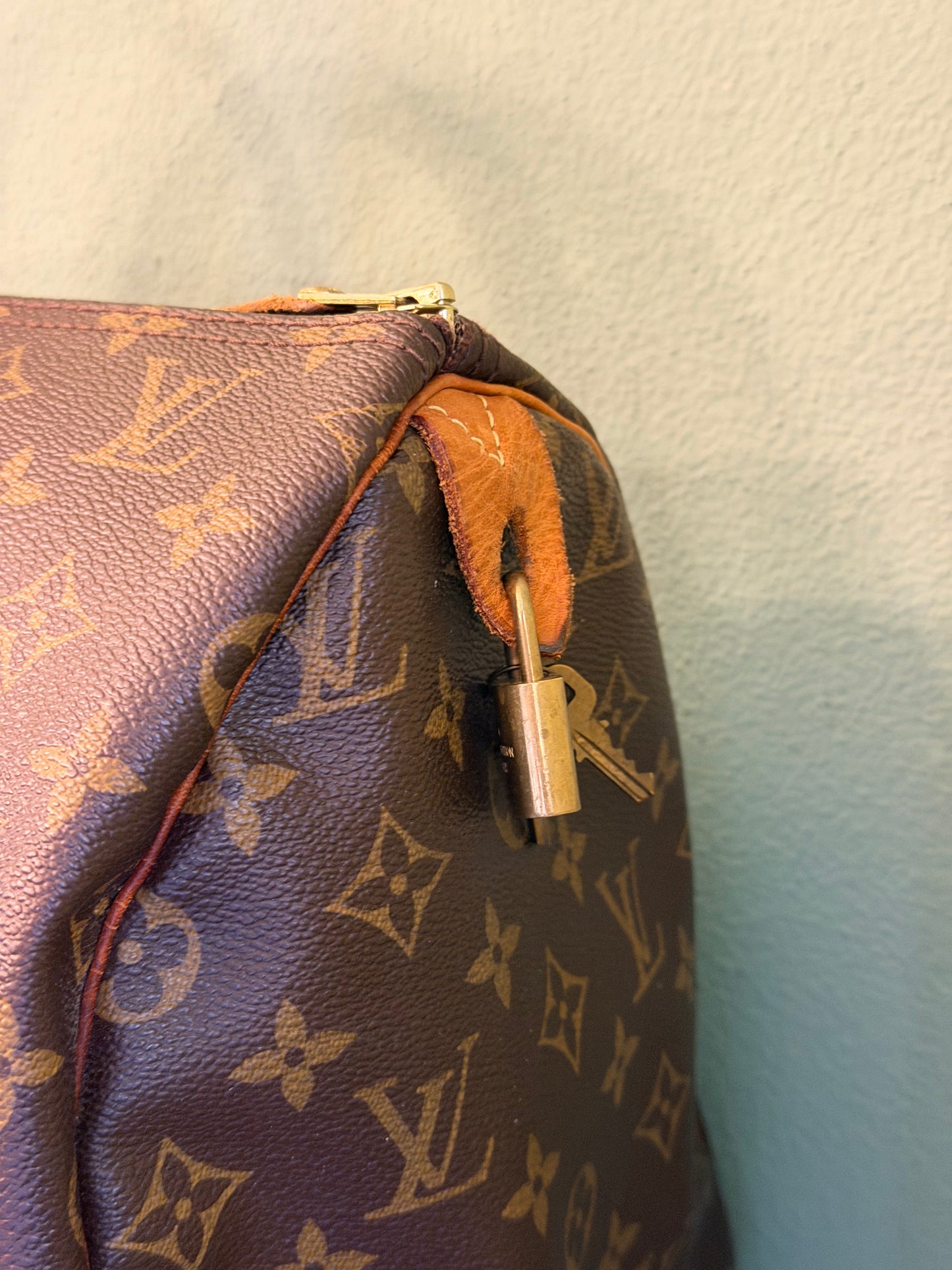 LOUIS VUITTON MONOGRAM SPEEDY 40 BOSTON BAG