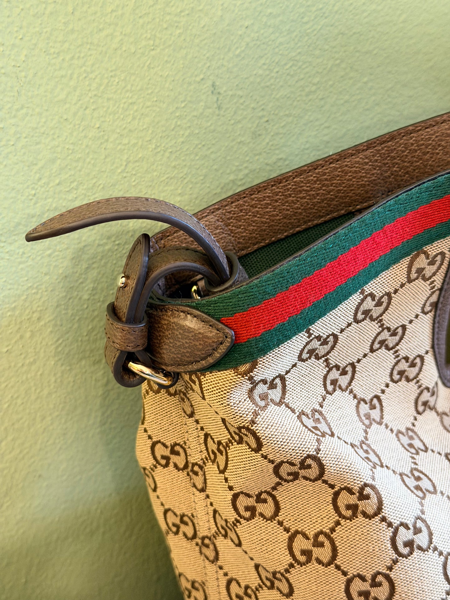 GUCCI BROWN MONOGRAM SMALL GIGLIO CROSSBODY BAG