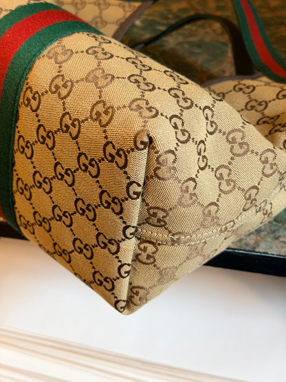 GUCCI BROWN MONOGRAM SMALL GIGLIO CROSSBODY BAG