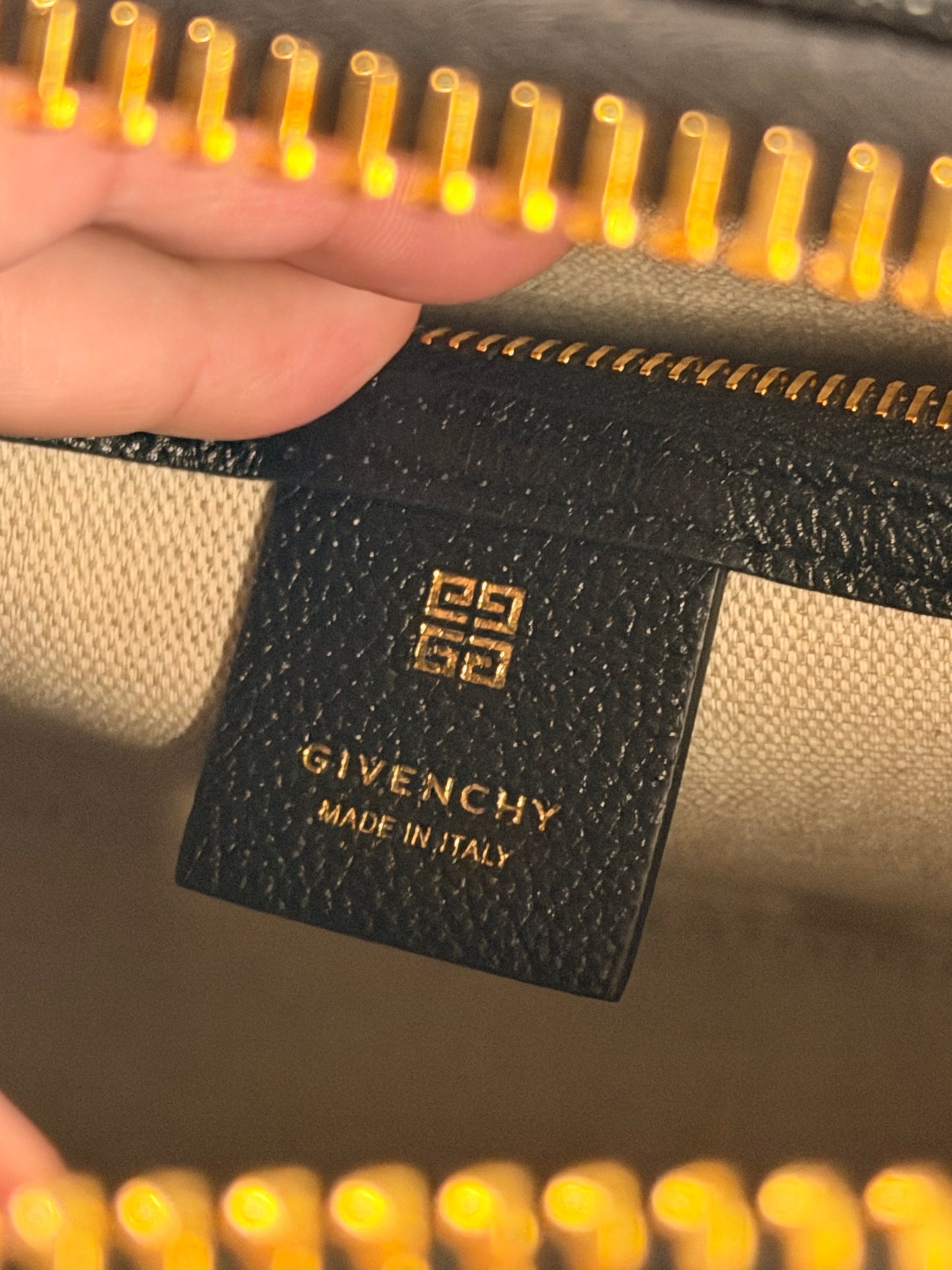 GIVENCHY BLACK SMALL ANTIGONA HANDBAG
