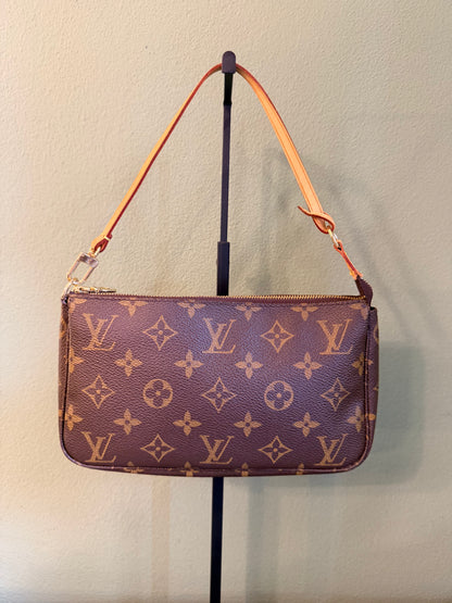 LOUIS VUITTON MONOGRAM POCHETTE ACCESSOIRES