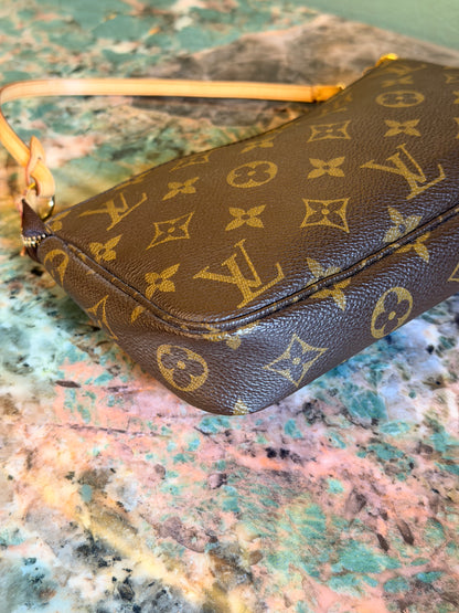 LOUIS VUITTON MONOGRAM POCHETTE ACCESSOIRES