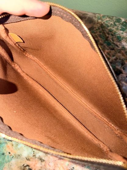 LOUIS VUITTON MONOGRAM POCHETTE ACCESSOIRES