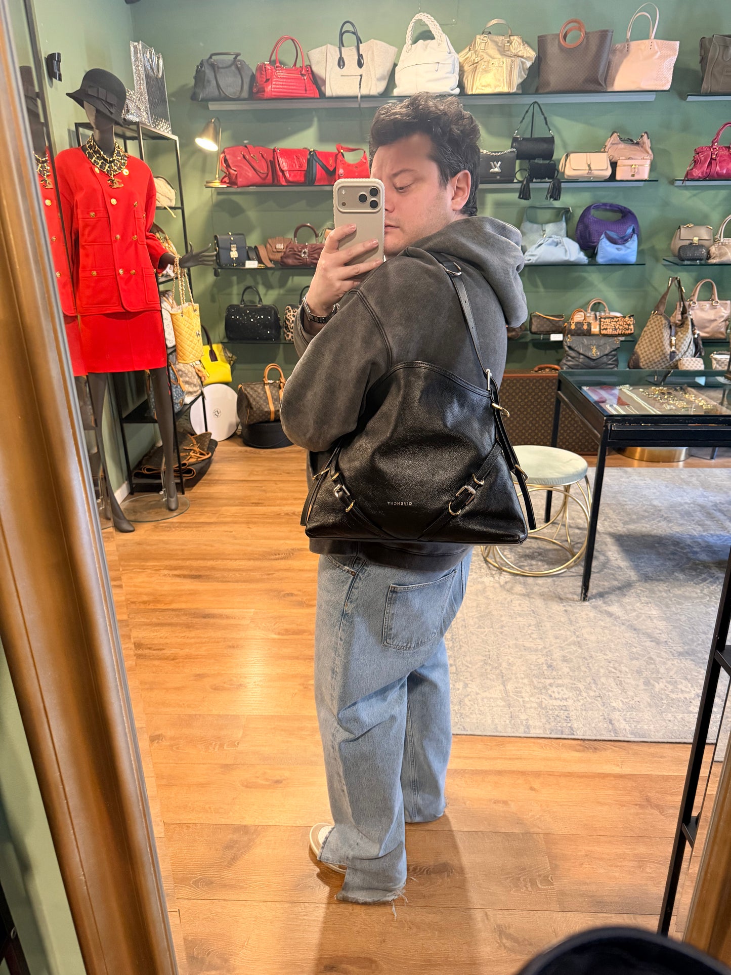 GIVENCHY BLACK MEDIUM VOYOU SHOULDER BAG