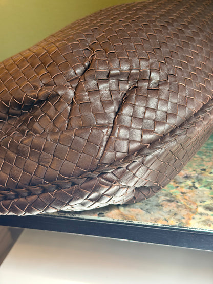 BOTTEGA VENETA BROWN LARGE BELLY SHOULDER BAG