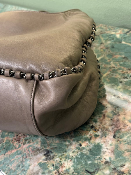 CHANEL GRAY CHAIN SHOULDER BAG