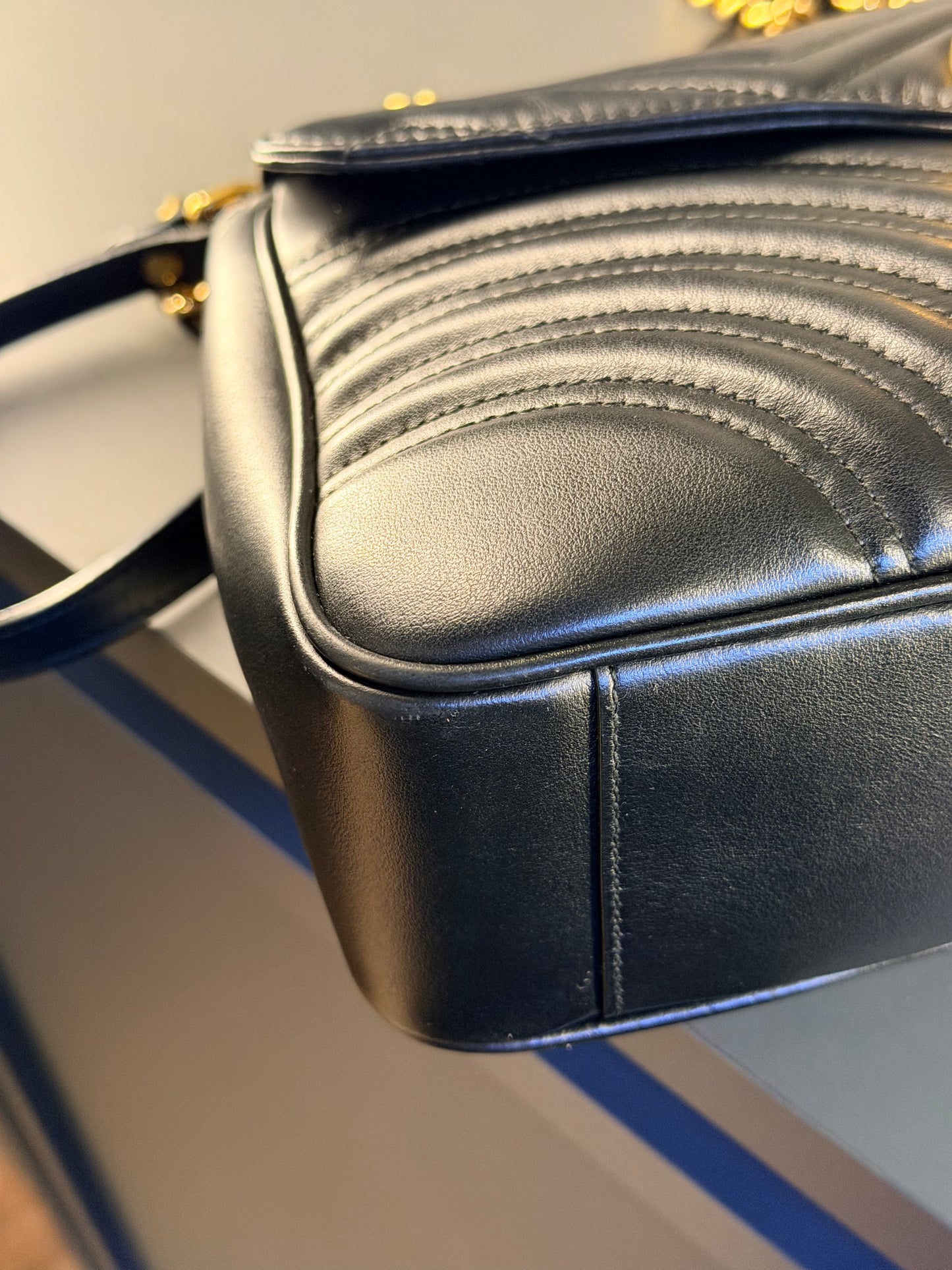 GUCCI BLACK LARGE MARMONT SHOULDER BAG