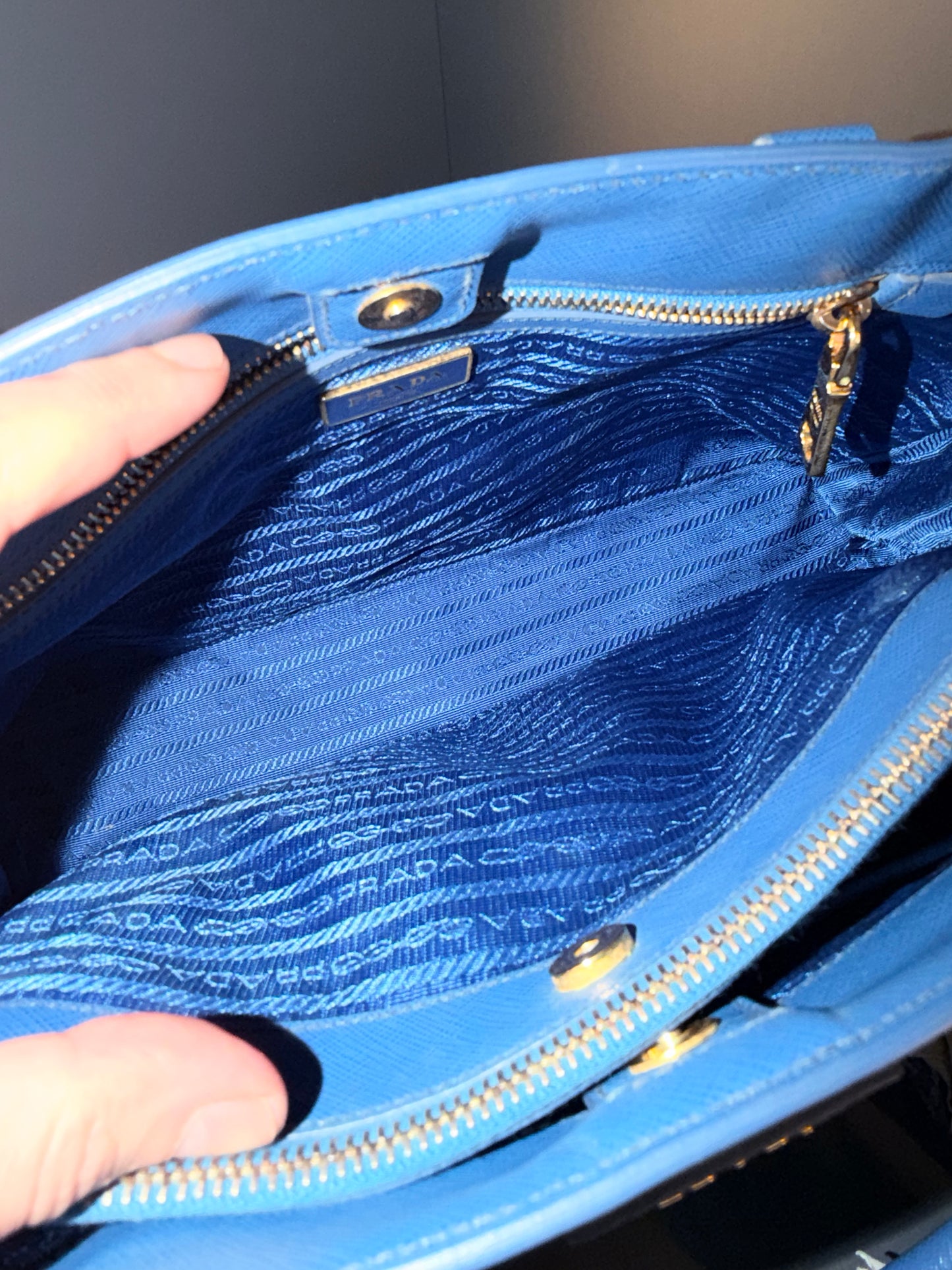 PRADA BLUE MEDIUM GALLERIA HANDBAG
