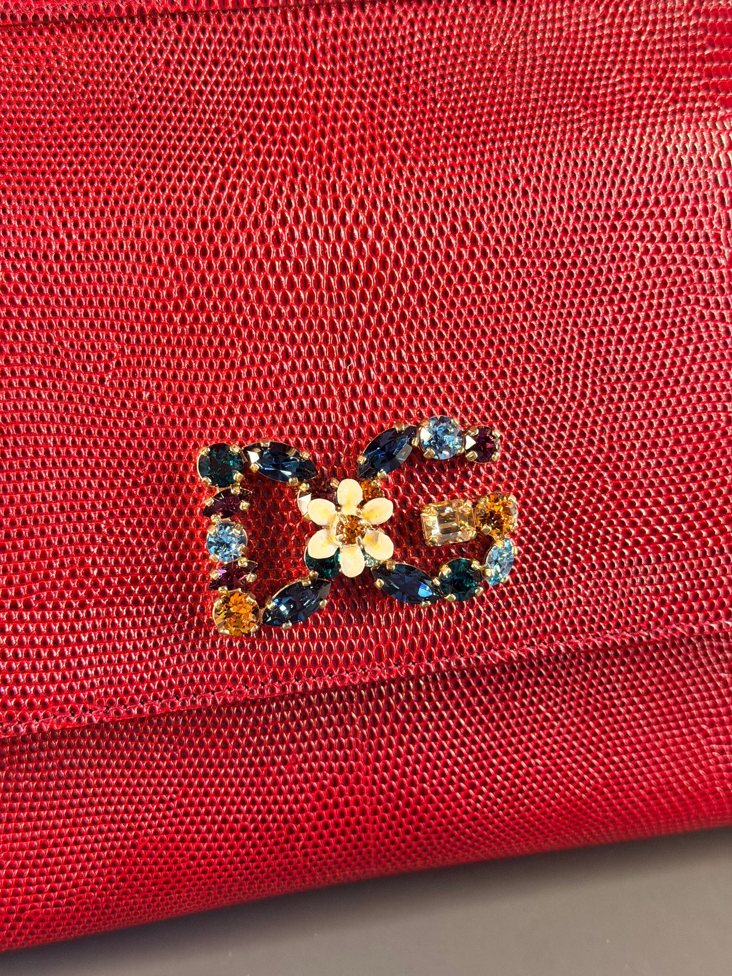 DOLCE & GABBANA RED AMBOSSED LIZARD MEDIUM MISS SICILY HANDBAG