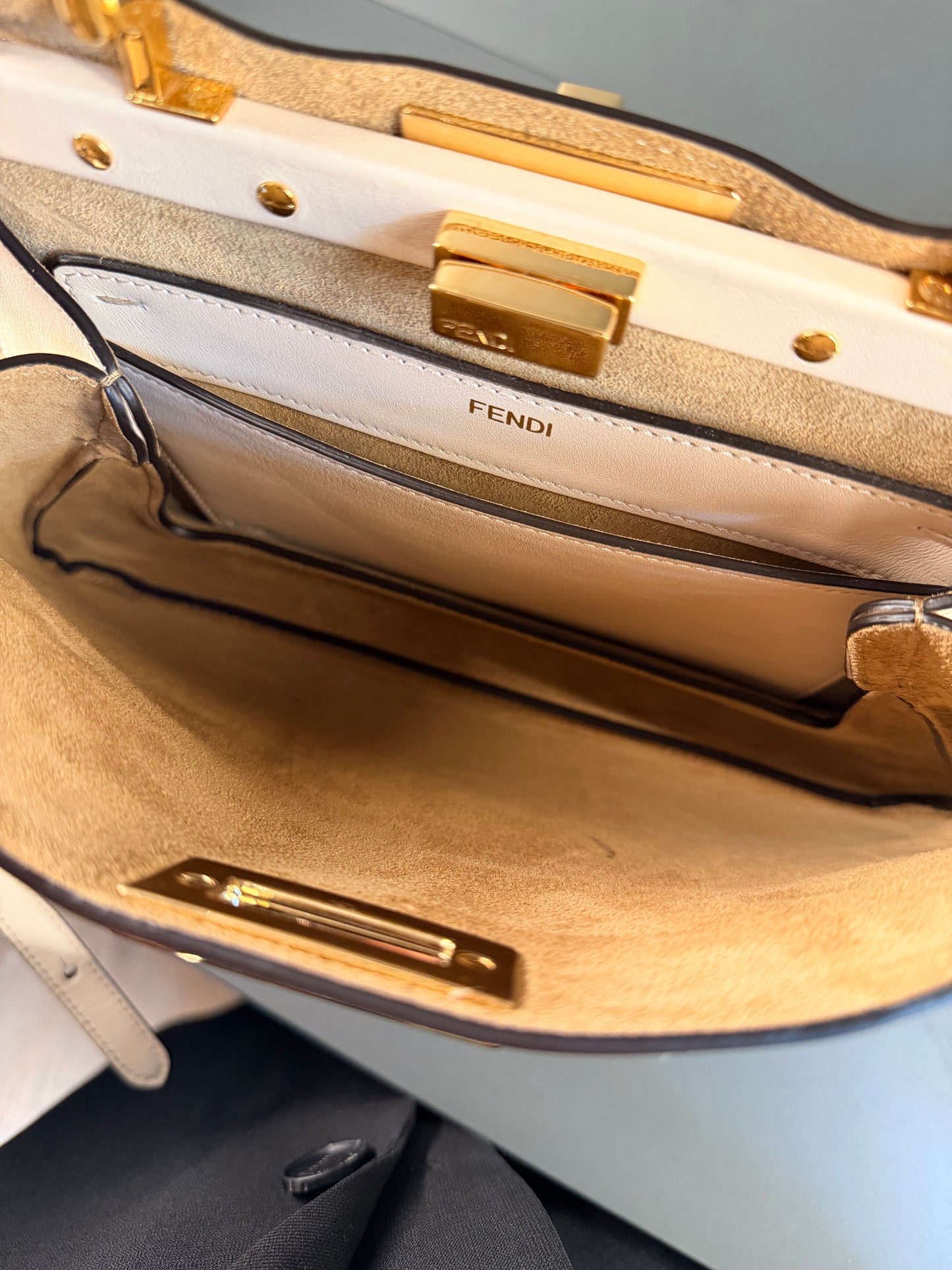 FENDI WHITE SMALL SOFT PEEKABOO SHOULDER BAG