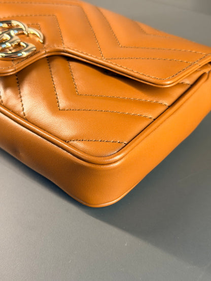 GUCCI TAN MARMONT SMALL CROSSBODY BAG W/ CARD HOLDER