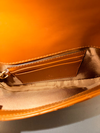 GUCCI TAN MARMONT SMALL CROSSBODY BAG W/ CARD HOLDER