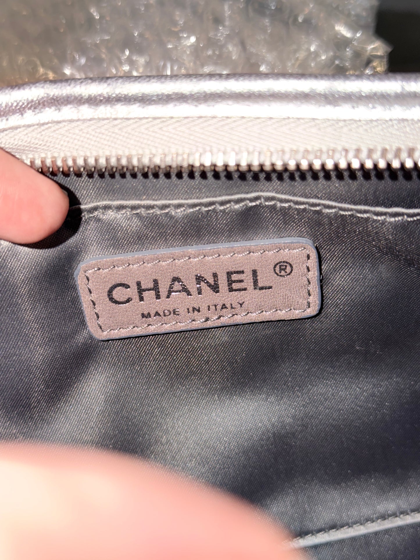 CHANEL SILVER VINYL ICE CUBE POCHETTE