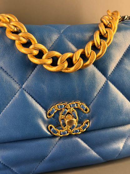 CHANEL BLUE MEDIUM 19 HANDBAG