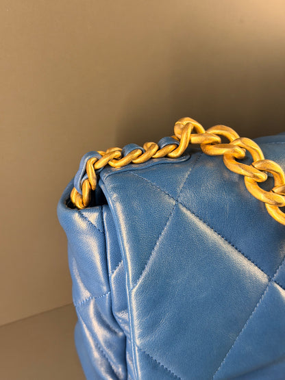 CHANEL BLUE MEDIUM 19 HANDBAG