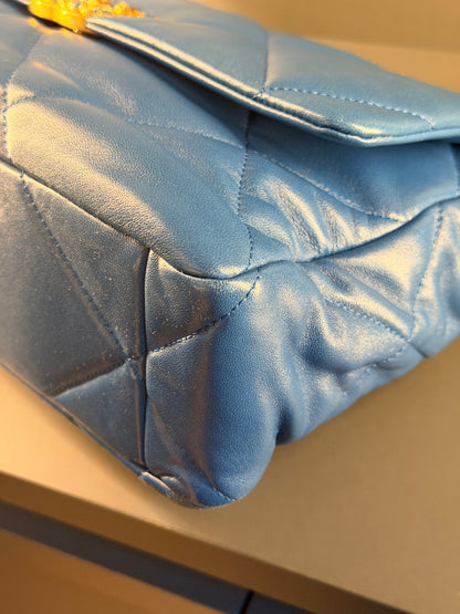 CHANEL BLUE MEDIUM 19 HANDBAG