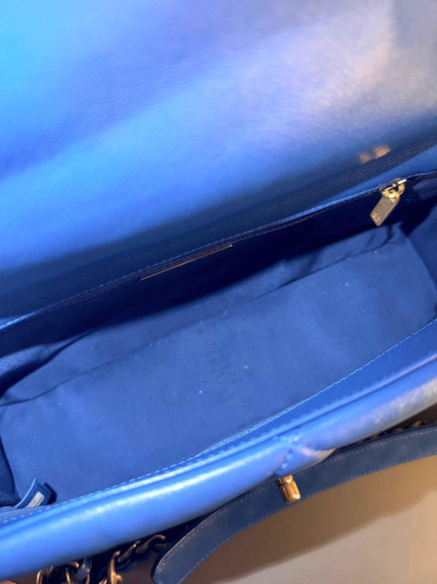 CHANEL BLUE MEDIUM 19 HANDBAG