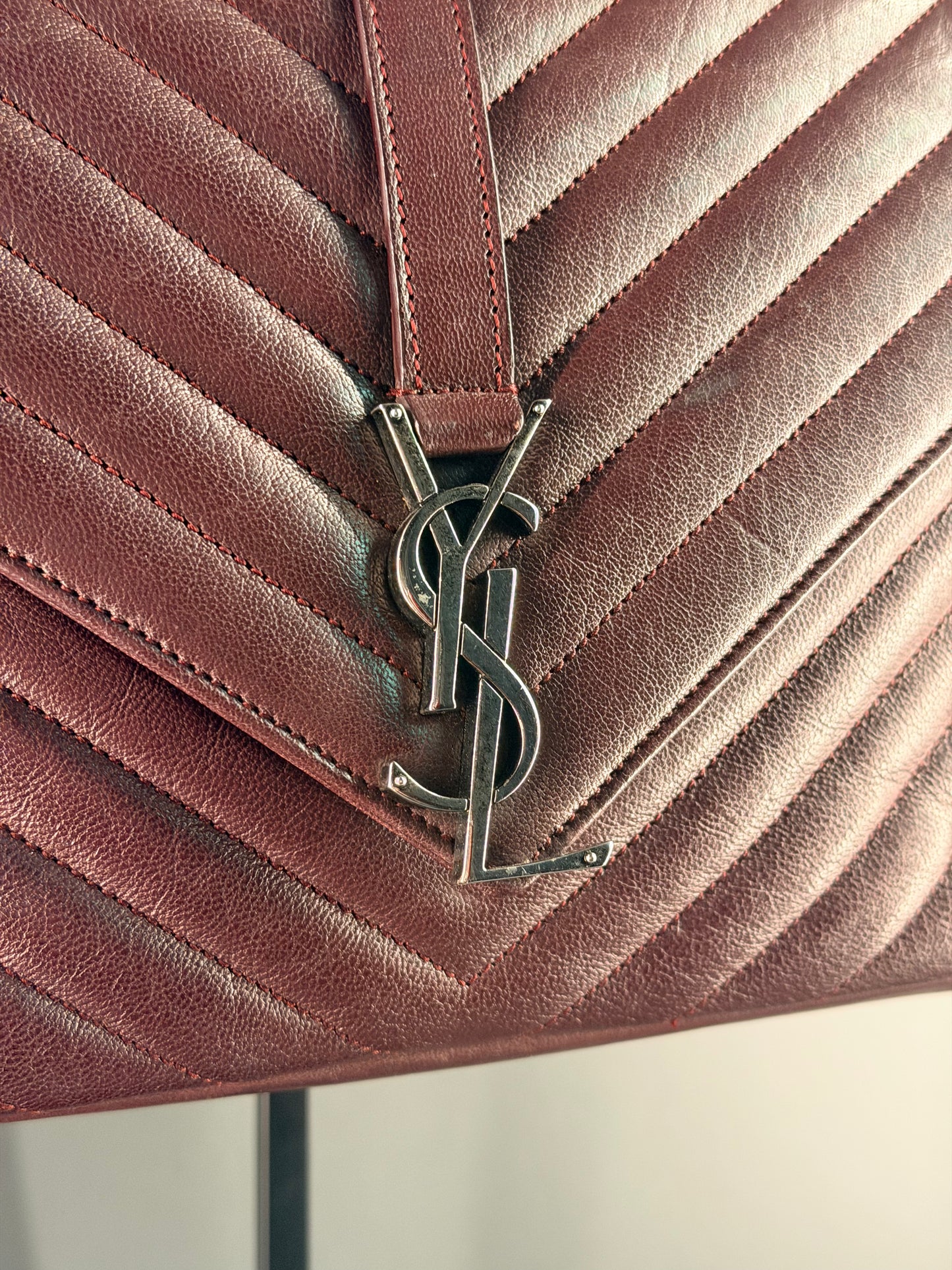 SAINT LAURENT BURGUNDY MEDIUM COLLEGE HANDBAG