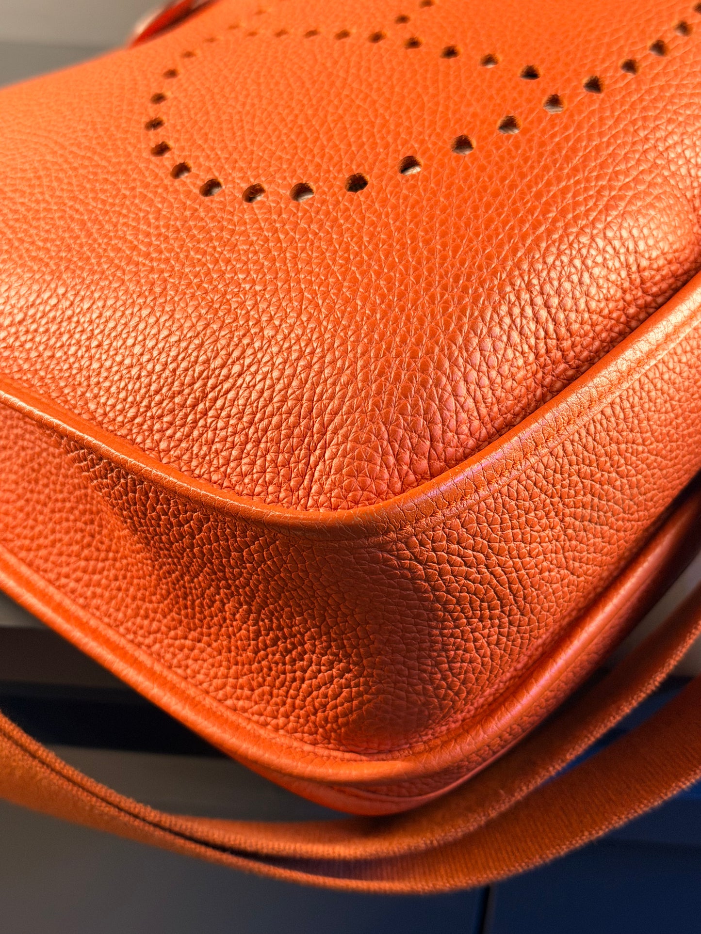 HERMÈS ORANGE TOGO EVELYNE CROSSBODY BAG