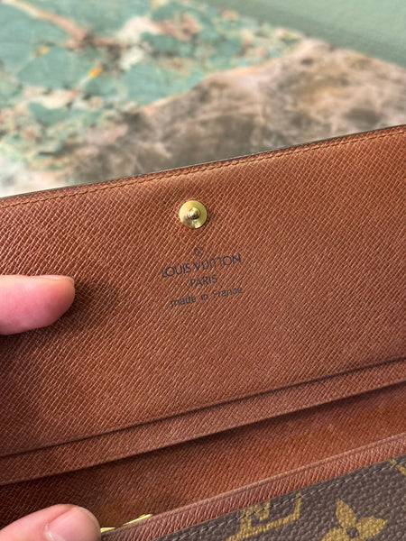 LOUIS VUITTON MONOGRAM MEDIUM WALLET