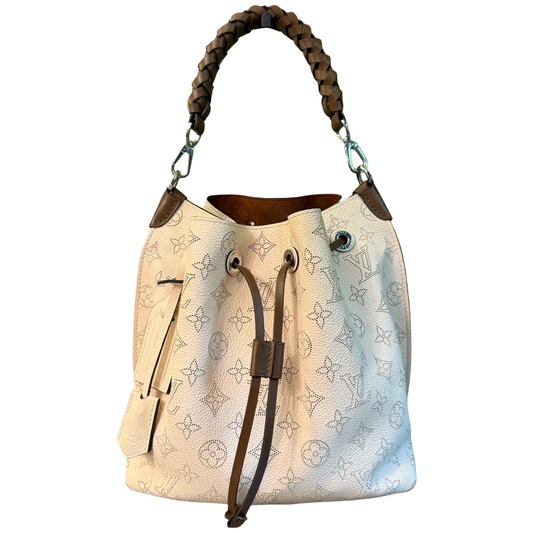 LOUIS VUITTON WHITE MAHINA MURIA BUCKET BAG