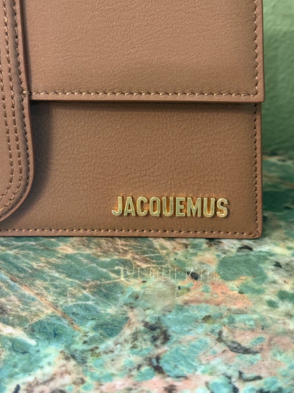 JAQUEMUS LIGHT BROWN LE GRAND BAMBINO HANDBAG