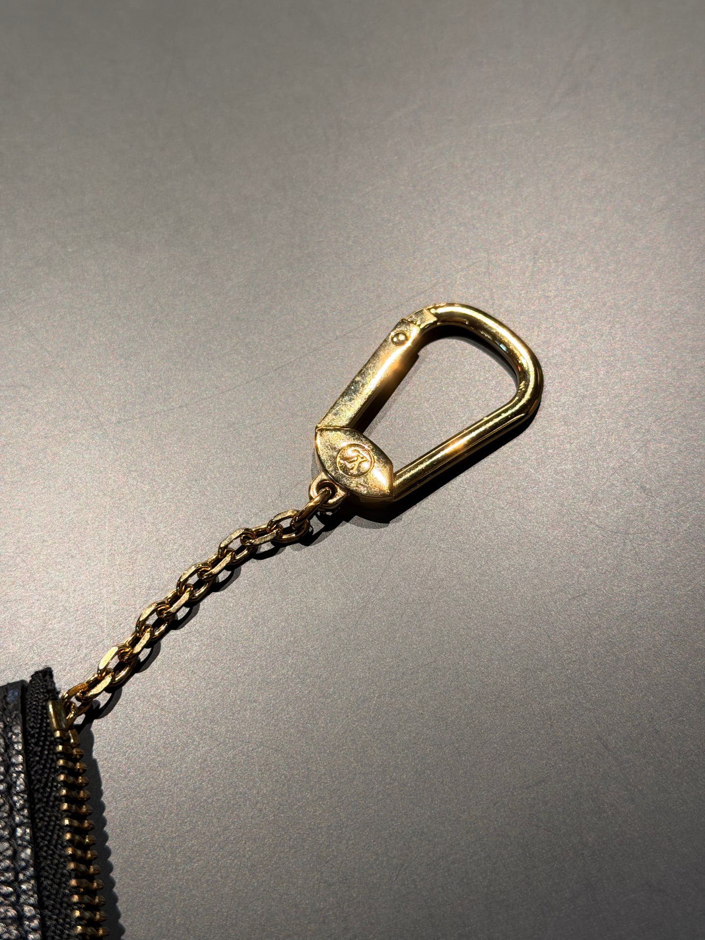 LOUIS VUITTON BLACK EMPREINTE KEY CLES