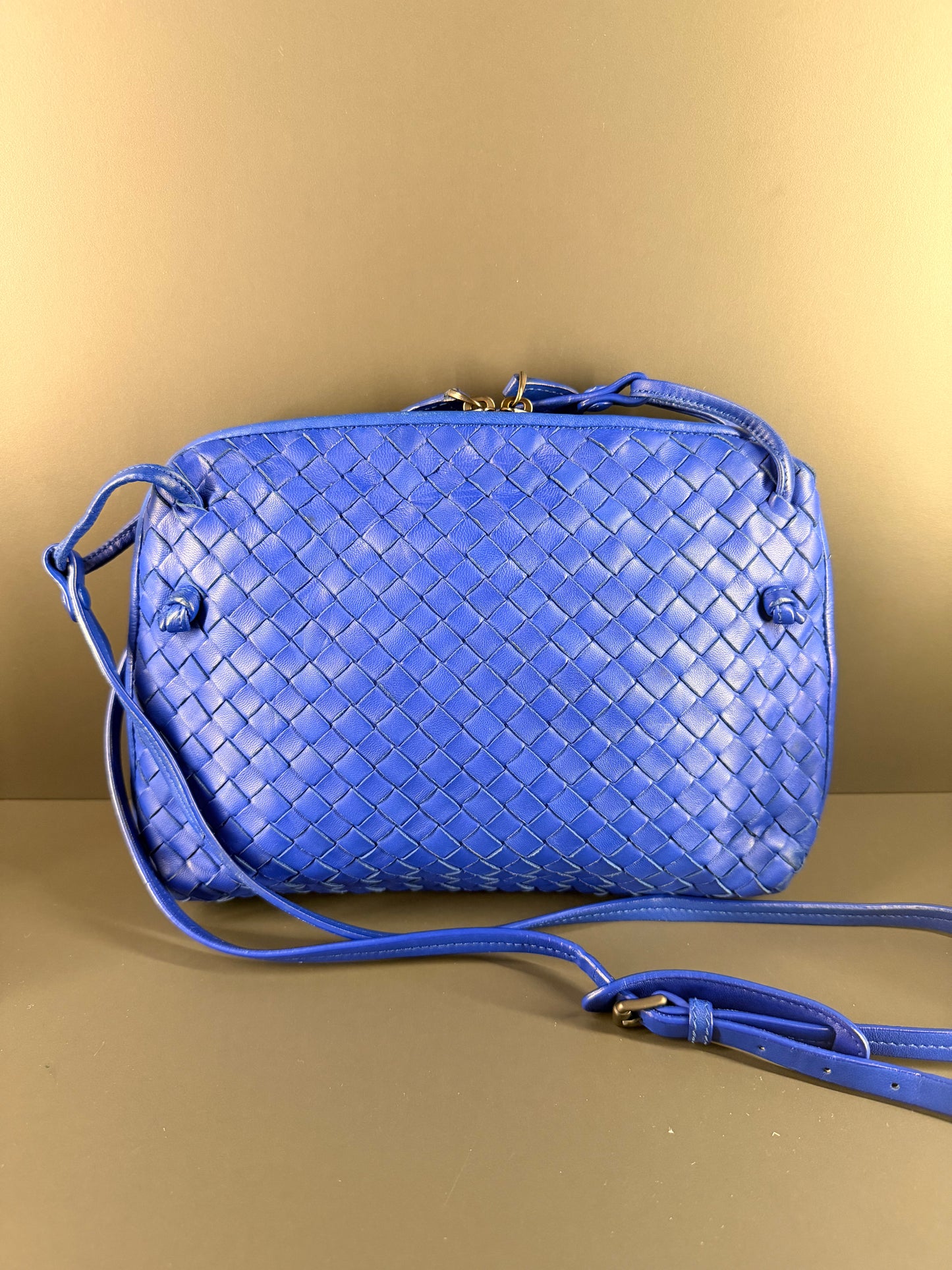BOTTEGA VENETA ELECTRIC BLUE NODINI CROSSBODY BAG