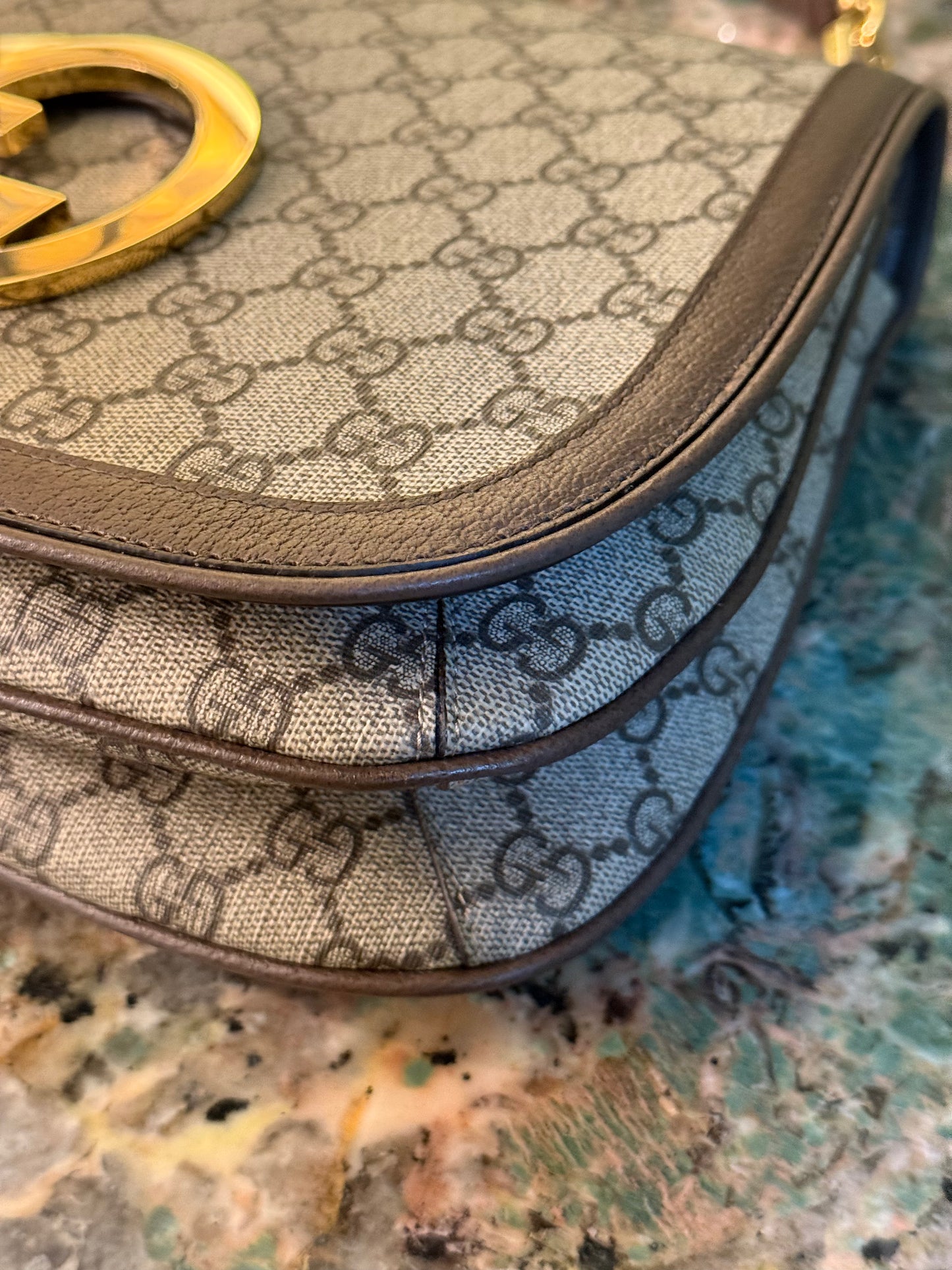 GUCCI GG SUPREME LARGE BLONDIE TOP HANDLE BAG