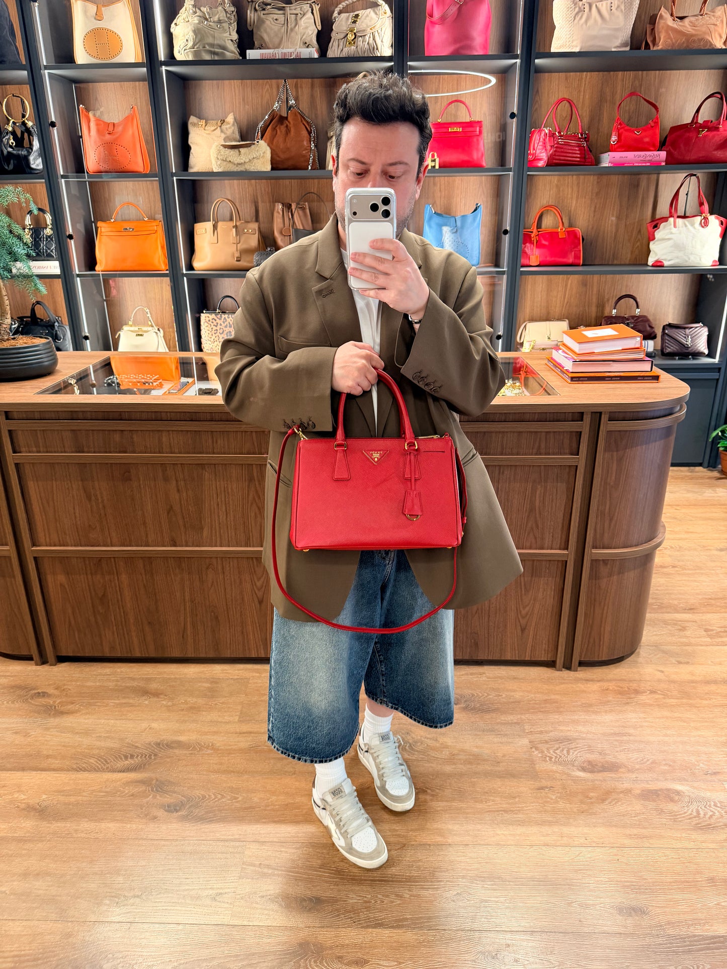 PRADA MEDIUN RED SAFFIANO GALLERIA HANDBAG