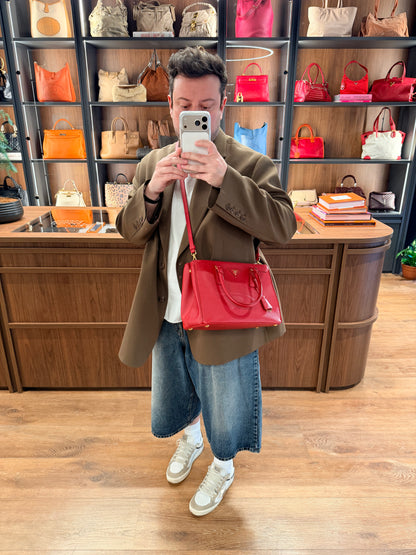 PRADA MEDIUN RED SAFFIANO GALLERIA HANDBAG