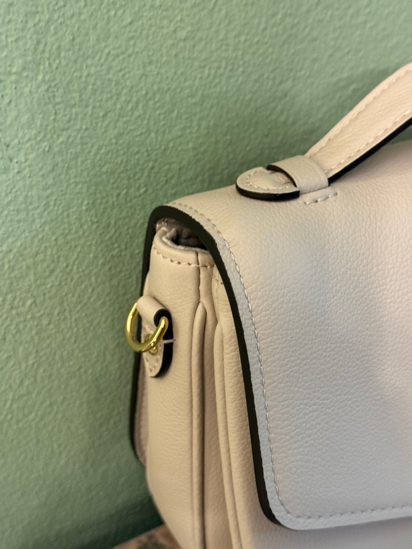 LOUIS VUITTON BEIGE OXFORD LOCKME SHOULDER BAG
