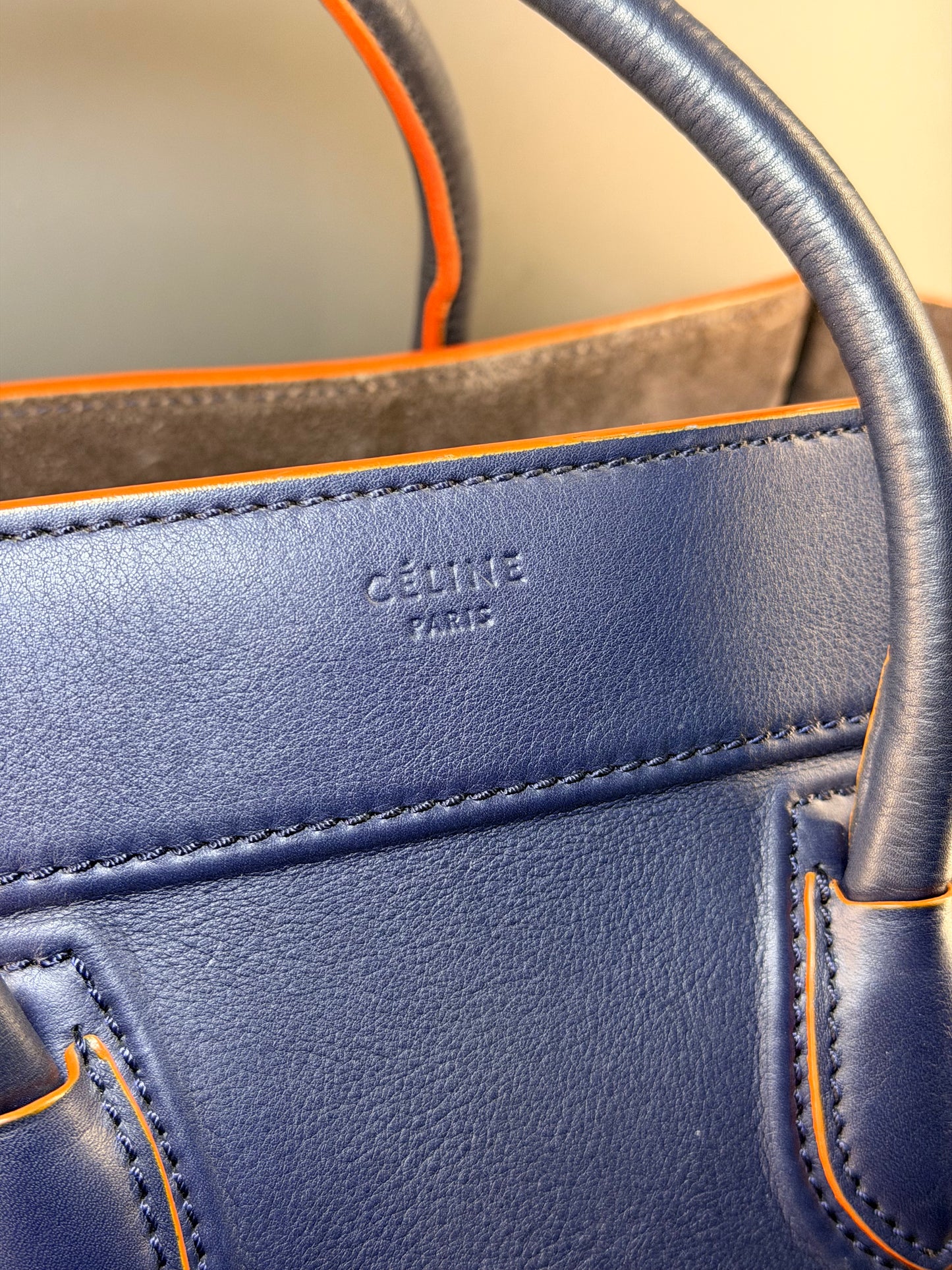CÈLINE NAVY PHANTON LUGGAGE HANDBAG